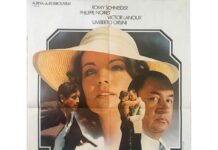 UNE FEMME A SA FENETRE